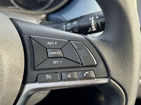 Used 2025 Nissan Versa SV w/ Trunk Package image 21