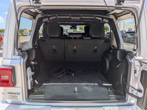 Used 2024 Jeep Wrangler High Altitude AWD/4WD image 13