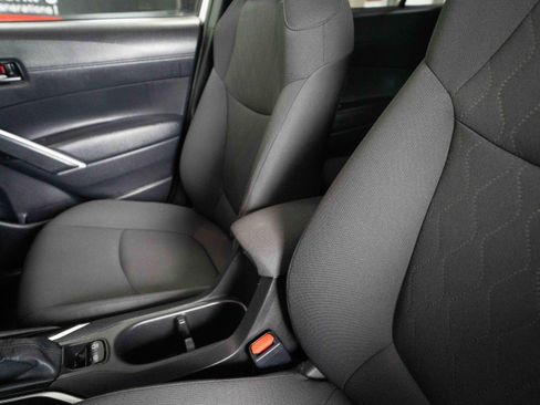 Used 2025 Toyota Corolla Cross LE w/ Moonroof Package AWD/4WD image 10