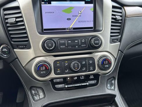 Used 2020 GMC Yukon Denali w/ Denali Premium Package RWD image 26