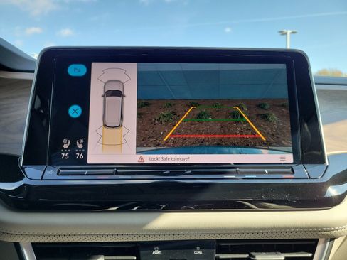 New 2026 Volkswagen Atlas SE image 19