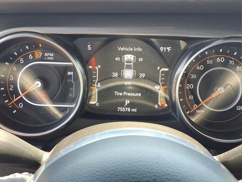 Used 2022 Jeep Gladiator Overland AWD/4WD image 13