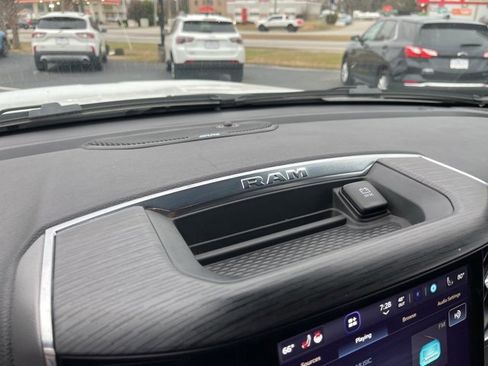 Used 2024 RAM 1500 Laramie image 24