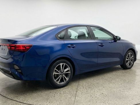 Used 2024 Kia Forte LXS image 9