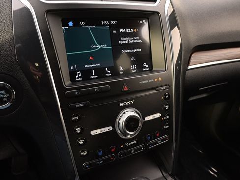 Used 2019 Ford Explorer Limited w/ Ford Safe & Smart Package AWD/4WD image 29