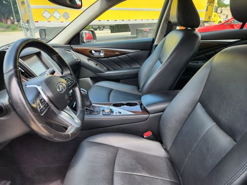 Used 2018 INFINITI Q50 Luxe w/ Essential Package (3.0T Luxe) RWD image 10