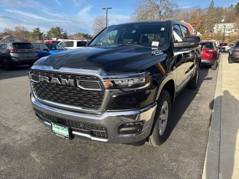 New 2026 RAM 1500 4x4 Crew Cab image 3