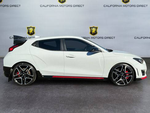 Used 2021 Hyundai Veloster N image 4
