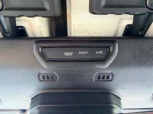 Used 2019 Jeep Wrangler Unlimited Rubicon AWD/4WD image 40