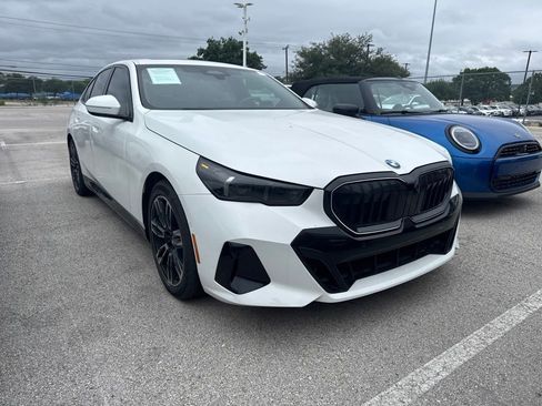 Certified 2025 BMW 530i w/ M Sport Package RWD image 2