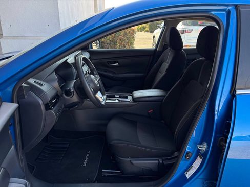 Used 2025 Nissan Sentra SV FWD image 25