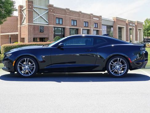 Used 2019 Chevrolet Camaro LT w/ RS Package image 8