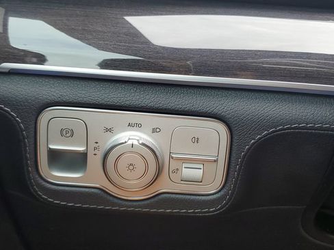 Used 2020 Mercedes-Benz GLS 450 4MATIC image 23