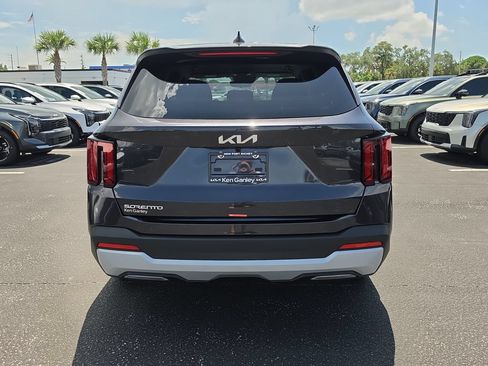 New 2026 Kia Sorento LX FWD image 7