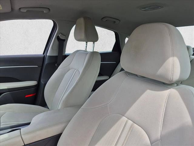Used 2025 Hyundai Sonata SEL FWD image 9