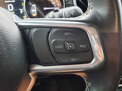 Used 2023 Jeep Wrangler Unlimited Sahara w/ Cold Weather Group AWD/4WD image 19