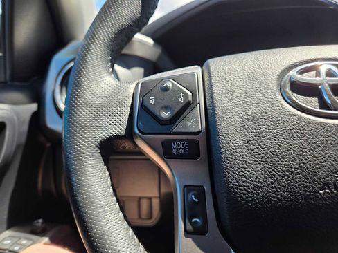 Certified 2021 Toyota Tacoma SR5 AWD/4WD image 38