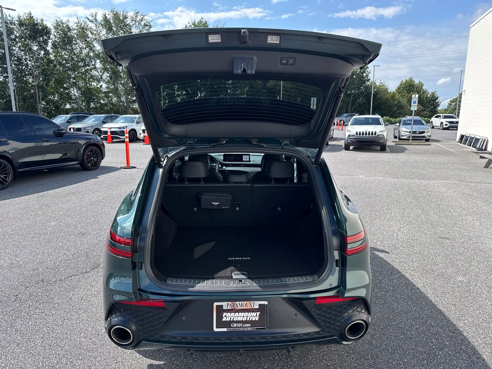 Used 2024 Genesis GV70 2.5T w/ Sport Prestige Package AWD/4WD image 10