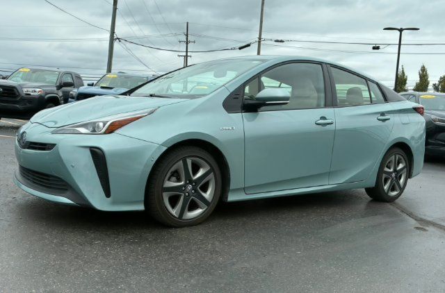 Used 2019 Toyota Prius XLE FWD image 1