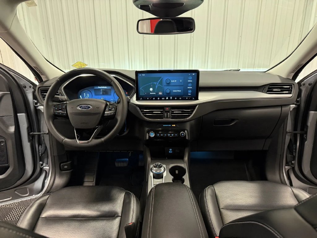 Used 2023 Ford Escape Platinum AWD/4WD image 29