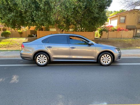Used 2012 Volkswagen Passat 2.5 S image 6
