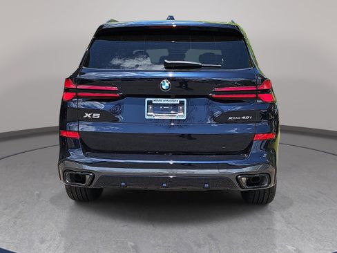 New 2026 BMW X5 xDrive40i w/ M Sport Package AWD/4WD image 6