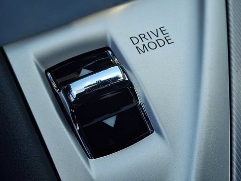 Used 2017 INFINITI Q60 2.0t w/ Cargo Package AWD/4WD image 24