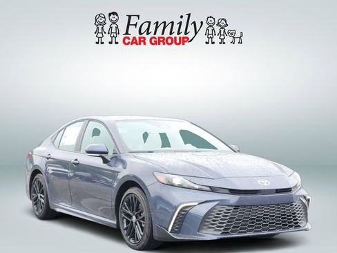 New 2026 Toyota Camry SE FWD image 2