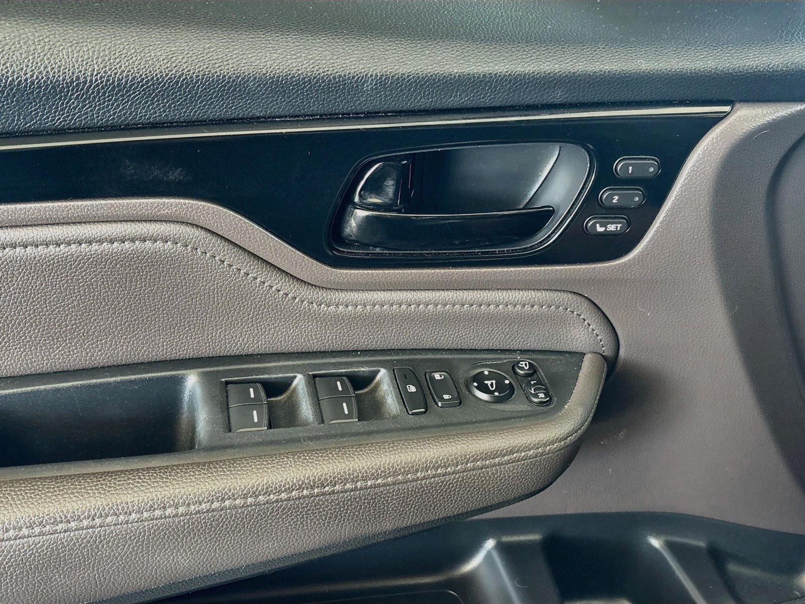 Used 2020 Honda Odyssey Elite image 14