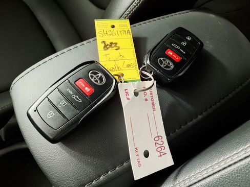 Used 2023 Toyota Corolla Cross XLE w/ Convenience Package AWD/4WD image 24