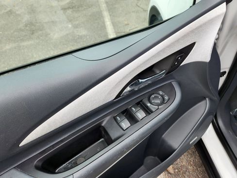 Used 2019 Chevrolet Bolt Premier w/ Infotainment Package image 22