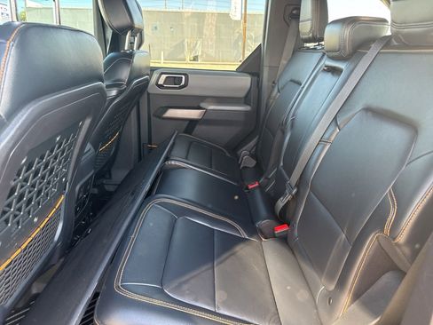 Used 2021 Ford Bronco Badlands image 32