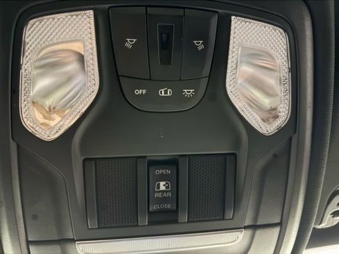 Used 2021 RAM 1500 Big Horn image 24