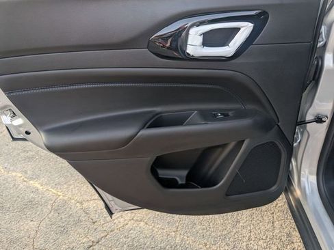 New 2026 Jeep Compass Latitude AWD/4WD image 24