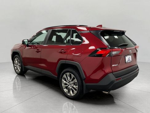 Used 2022 Toyota RAV4 XLE Premium AWD/4WD image 8