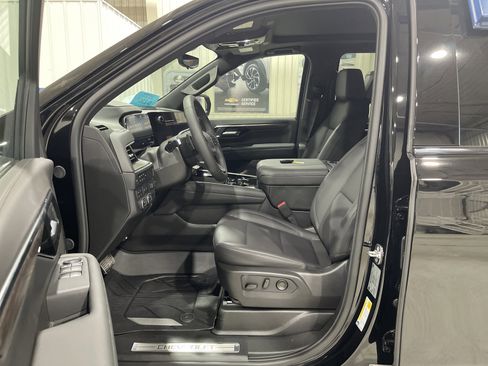 Used 2026 Chevrolet Suburban Z71 w/ Z71 Off-Road Package image 2