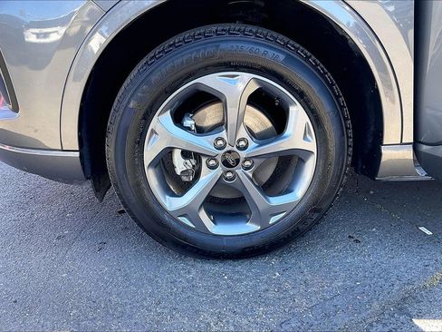 Used 2024 Ford Escape ST-Line image 5