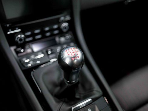 Used 2018 Porsche 911 Carrera T RWD image 4