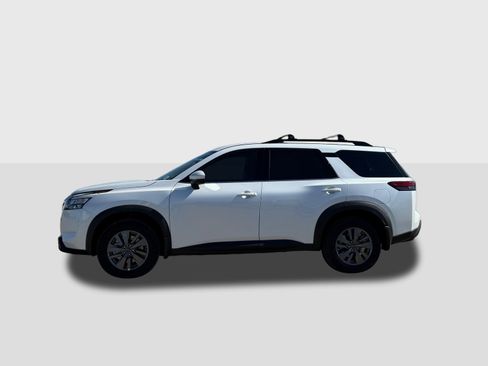 New 2025 Nissan Pathfinder SV image 2