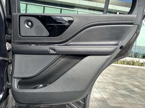 Used 2022 Lincoln Aviator Reserve w/ Equipment Group 201A image 23