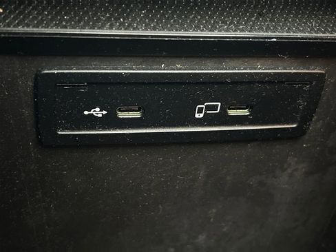 Used 2022 Mercedes-Benz GLC 300 4MATIC image 25