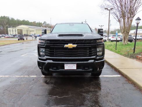 Used 2024 Chevrolet Silverado 2500 Custom w/ Z71 Off-Road Package image 12