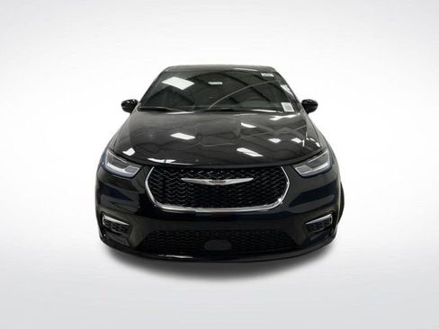 New 2026 Chrysler Pacifica Select image 11