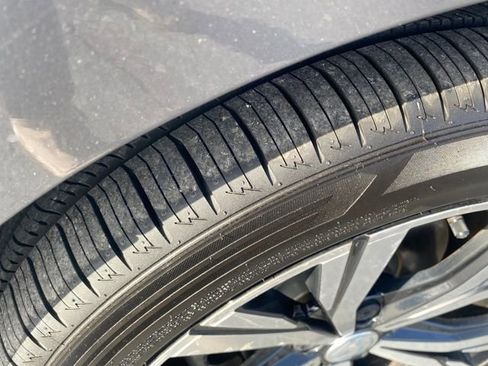 Used 2022 Volkswagen Passat 2.0T image 22