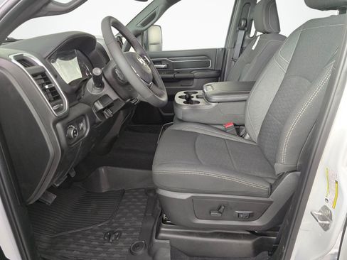 New 2026 RAM 3500 Big Horn AWD/4WD image 15