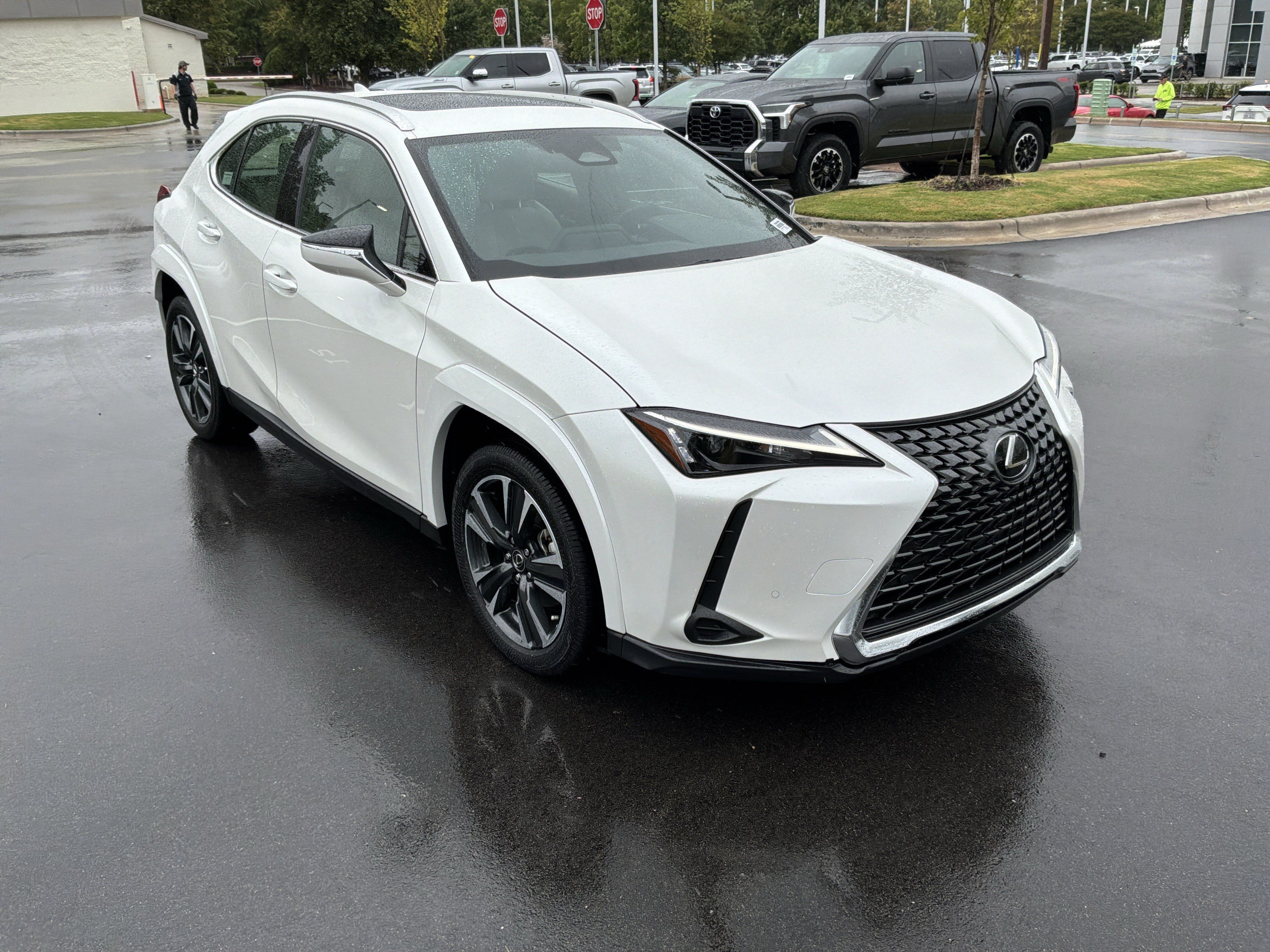 Used 2025 Lexus UX 300h FWD w/ Accessory Package (Z2) image 2