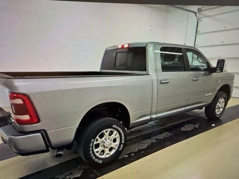 Used 2024 RAM 2500 Laramie AWD/4WD image 4