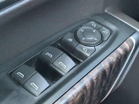 Used 2019 GMC Sierra 1500 Denali w/ Denali Ultimate Package AWD/4WD image 28