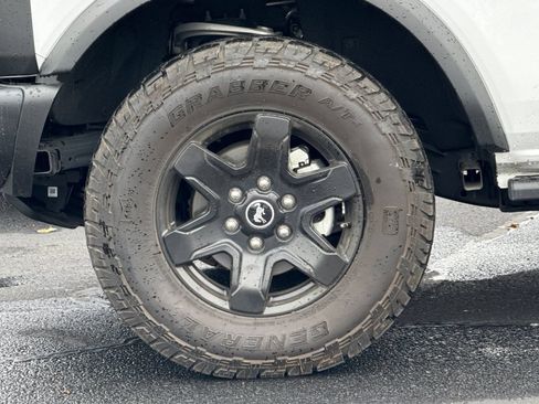 Certified 2024 Ford Bronco Black Diamond AWD/4WD image 28