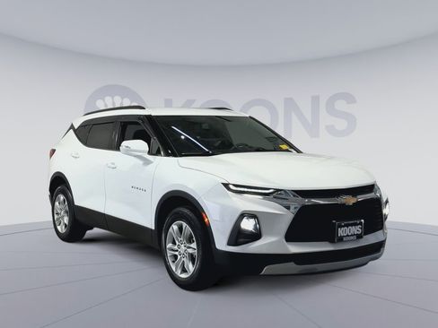 Used 2019 Chevrolet Blazer LT FWD image 2
